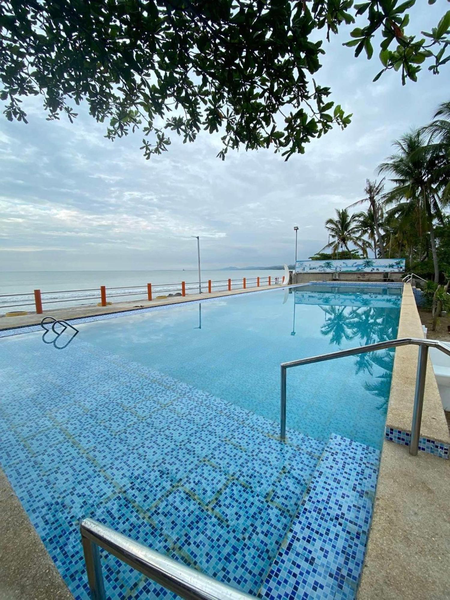 Happy Ripples Beach Resort Mabilao Екстериор снимка